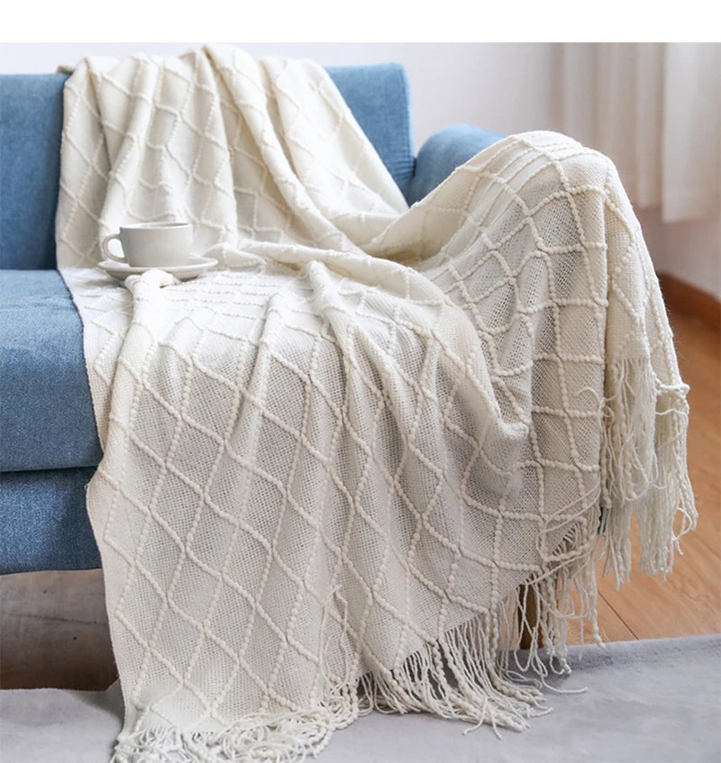 Cozy White Boho Chunky Knit Throw Blanket - Luxuriously Soft & Travel-Friendly 22